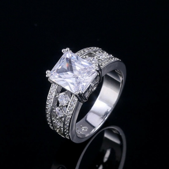 . Jewelry - 925 Silver Jewelry White Sapphire Ring New